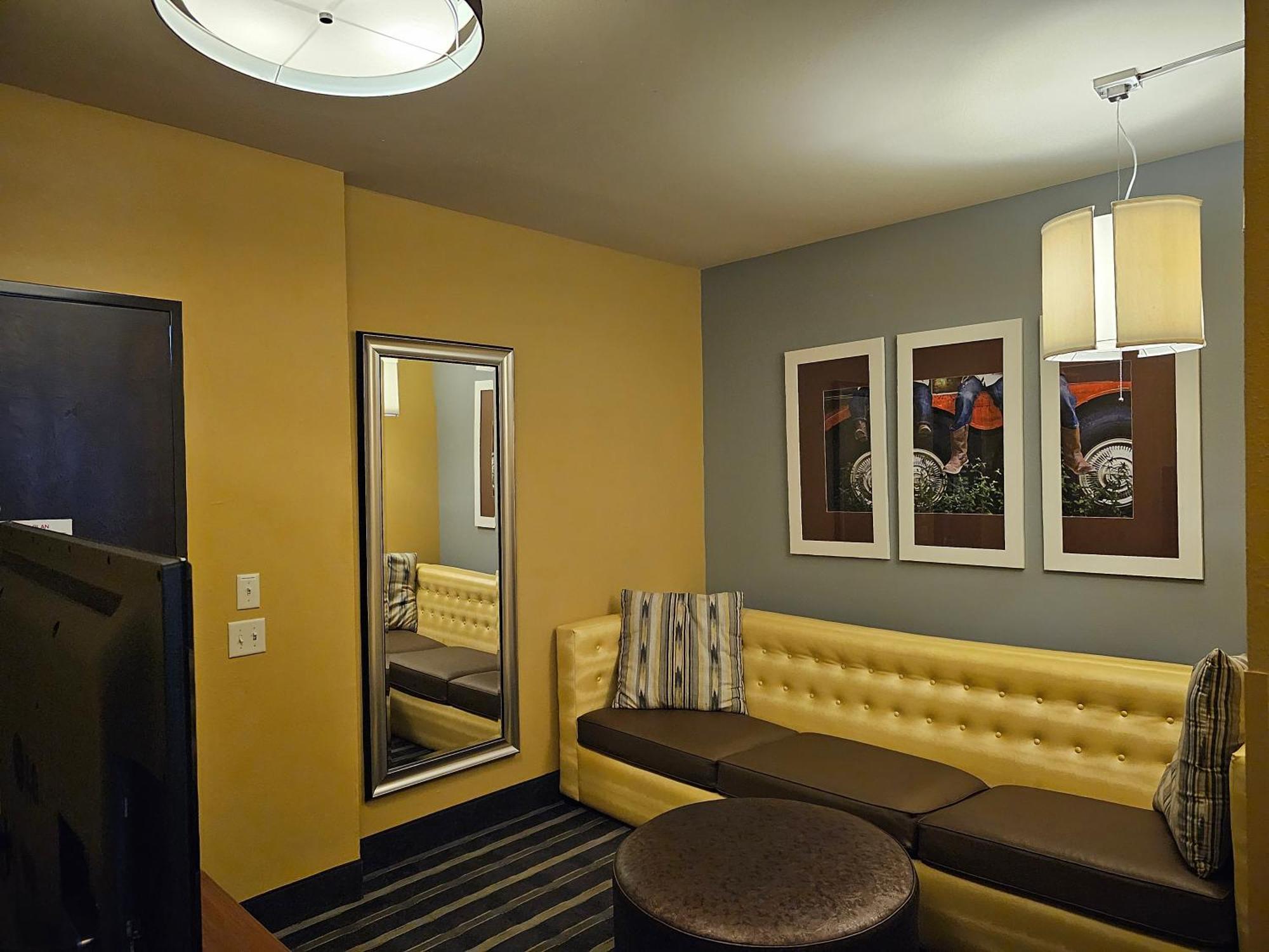 Holiday Inn Express & Suites Perry-National Fairground Area By Ihg Extérieur photo