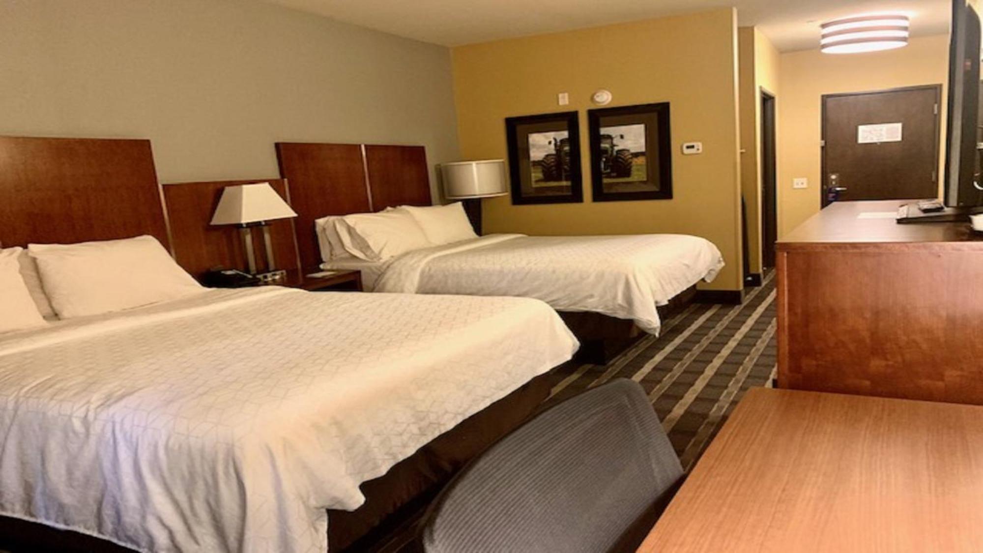 Holiday Inn Express & Suites Perry-National Fairground Area By Ihg Extérieur photo