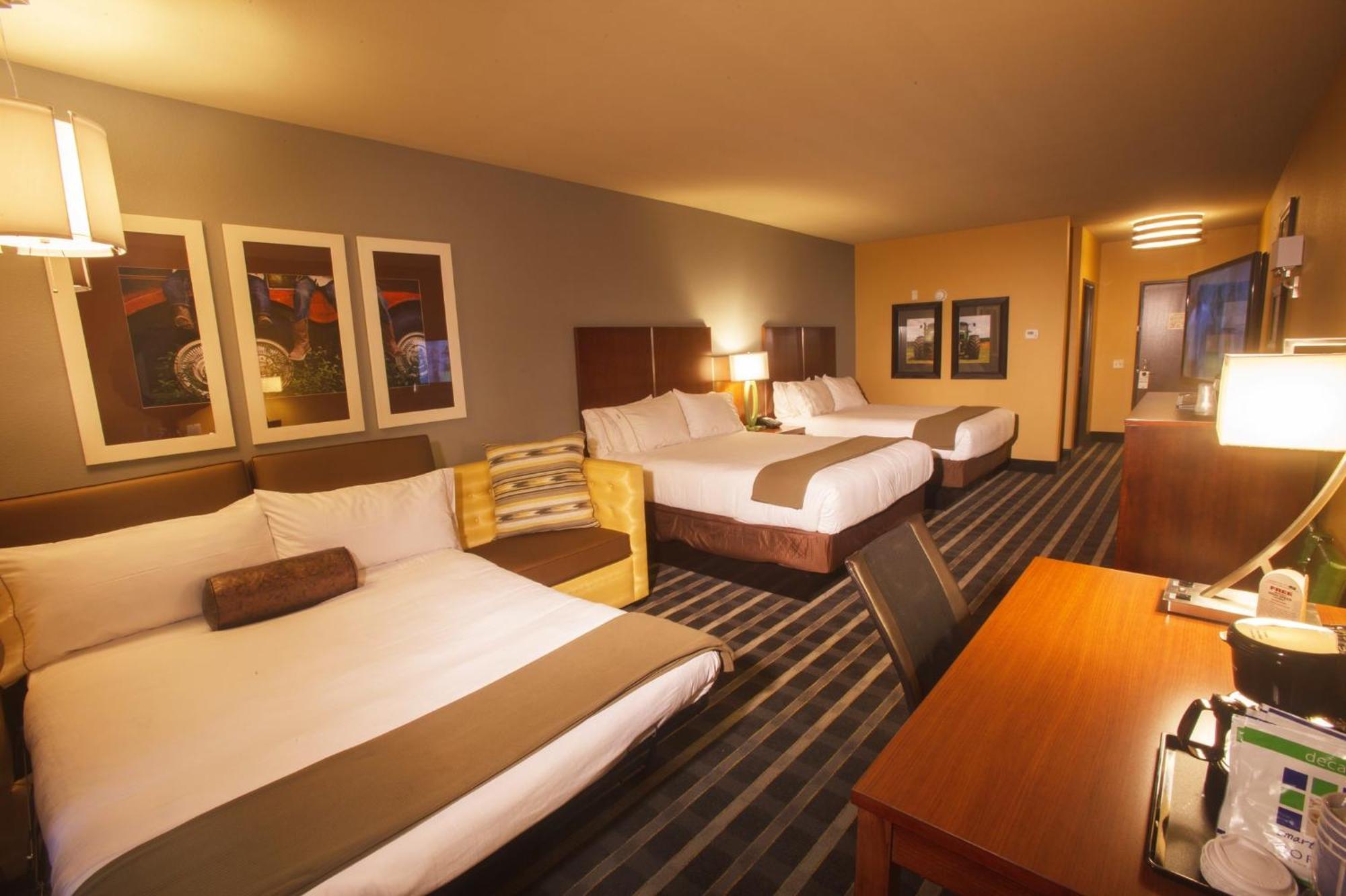 Holiday Inn Express & Suites Perry-National Fairground Area By Ihg Extérieur photo