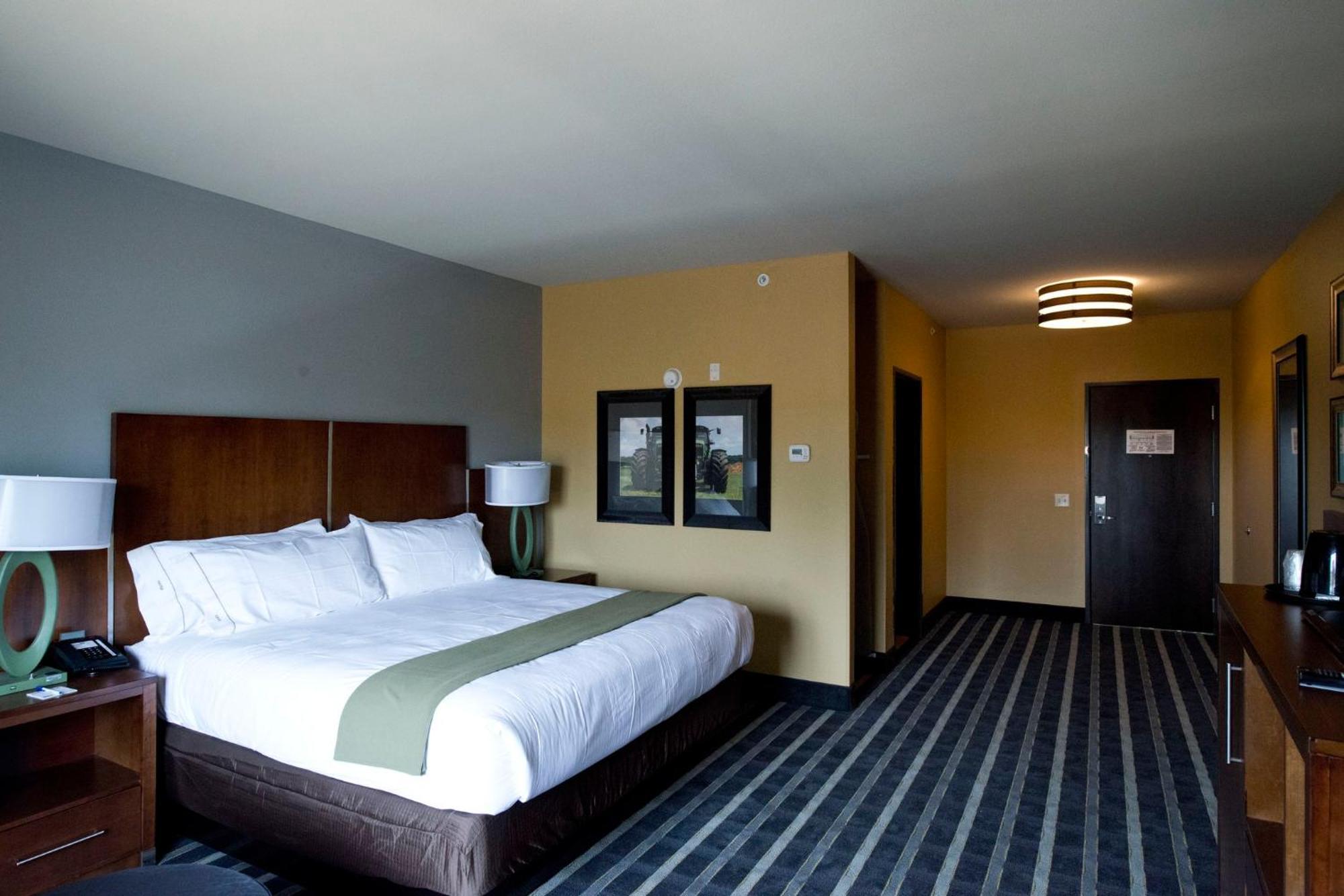Holiday Inn Express & Suites Perry-National Fairground Area By Ihg Extérieur photo