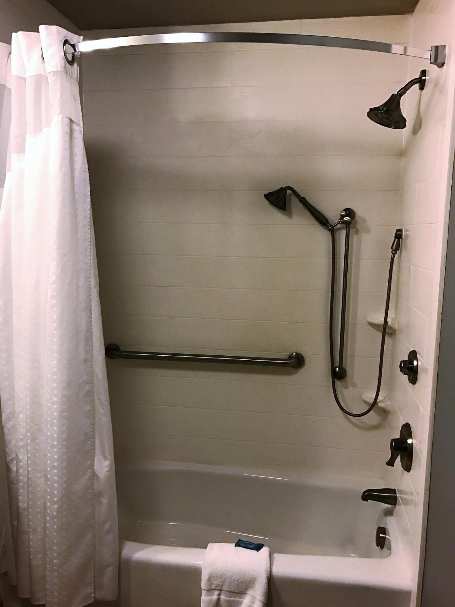 Holiday Inn Express & Suites Perry-National Fairground Area By Ihg Extérieur photo